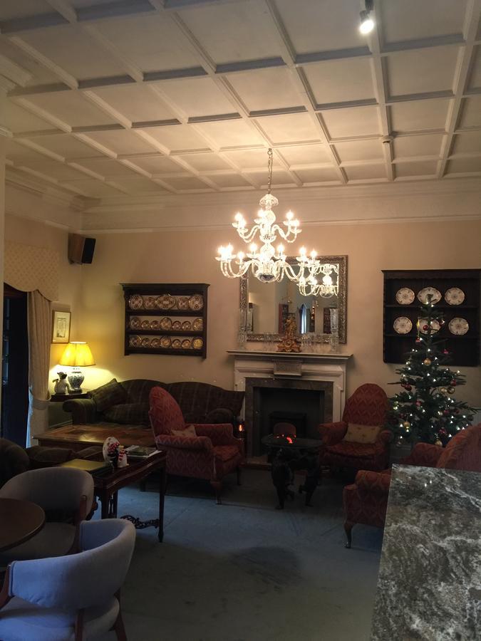 The Pines Hotel Taplow Exterior photo